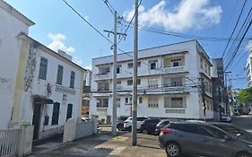 AP 302 SALVADOR PERTO do CENTRO VISTA PARA O MAR